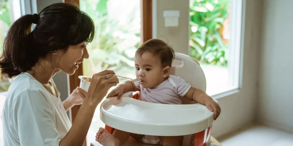 Baby-Feeding-Milestones-1024x512.webp.webp