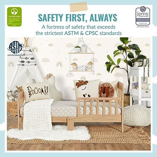 Dream On Me Finn Toddler Bed in Vintage White Oak, Greenguard Gold and JPMA Certified, Non-Toxic Finish, Made of Sustainable New Zealand Pinewood, Wooden Nursery Furniture