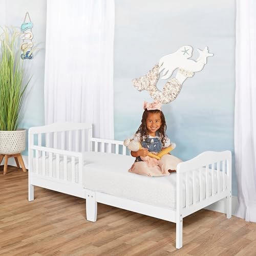 Dream On Me Sydney Toddler Bed in White, Greenguard Gold Certified, JPMA Certified, Low To Floor Design, Non-Toxic Finish, Safety Rails, Made Of Pinewood