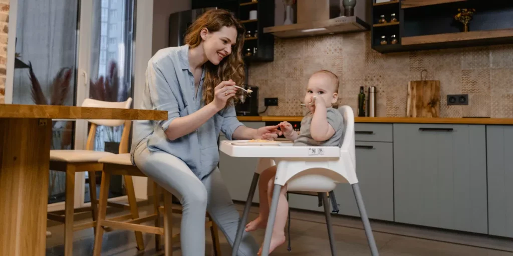 Establish-a-Feeding-Schedule-for-Your-Baby-1024x512.webp.webp