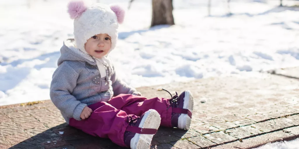 Baby-Cool-During-Hot-Weather-1024x512.webp.webp