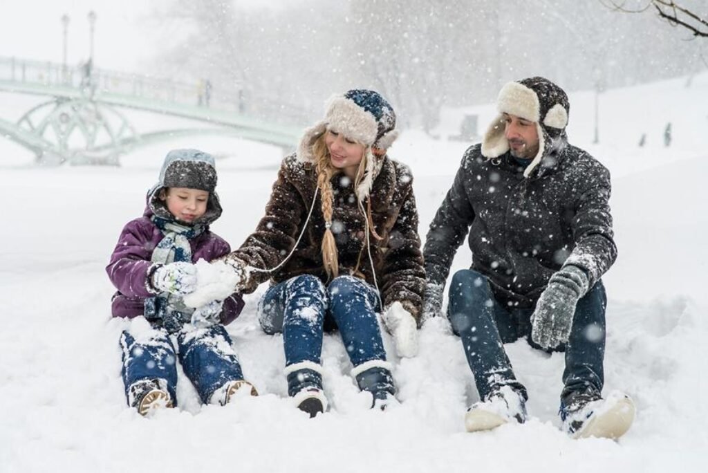 parent_friendly_travel_tech_essentials-1024x684.jpeg