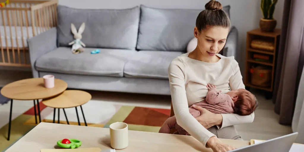 Effective-Ways-to-Pamper-Yourself-as-a-Mom-1024x512.webp.webp