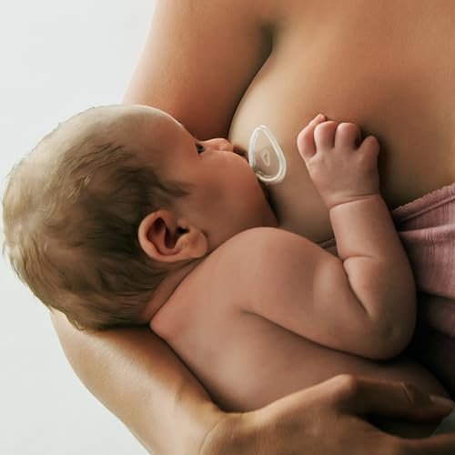 Munchkin® Flow Nipple Shield + with See-Thru Channel to Watch Milk Flow - Nurse Confidently and Meet Your Breastfeeding Goals - 20mm