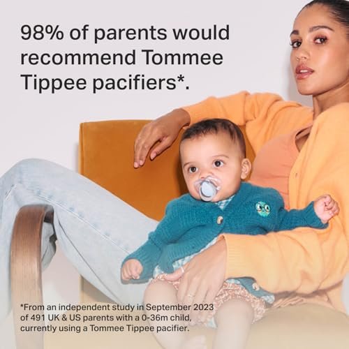Tommee Tippee Night Time Pacifier, 6-18 Months, Symmetrical Silicone Baglet, BPA-Free Binkies, Glow in The Dark Technology, Pink Rainbow, Pack of 6