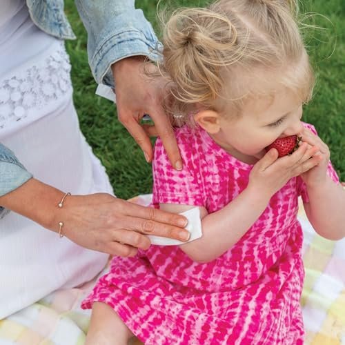 YAYA ORGANICS Baby Bug Ban Spray + Wipe Bundle - All-Natural Repellent Made with Essential Oils for Babies, Little Kids and Sensitive Skin (4 Ounce Spray + 12-Pack Wipe)