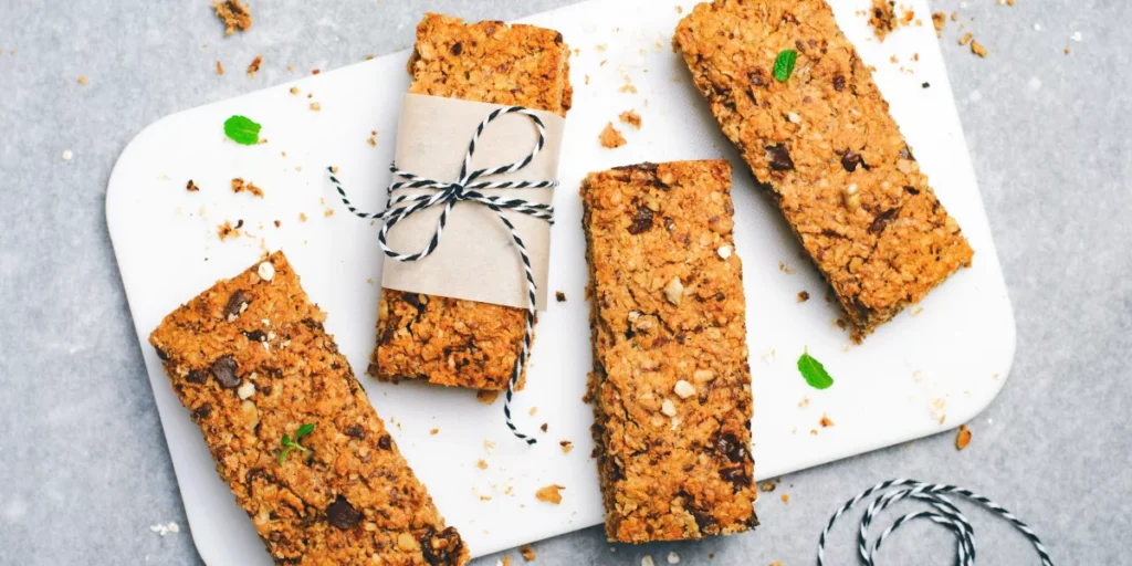 How Can You Stay Full and Satisfied With Healthy Snacks During the Day?