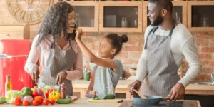 How Can You Balance Your Nutrition While Managing a Busy Mom Life?