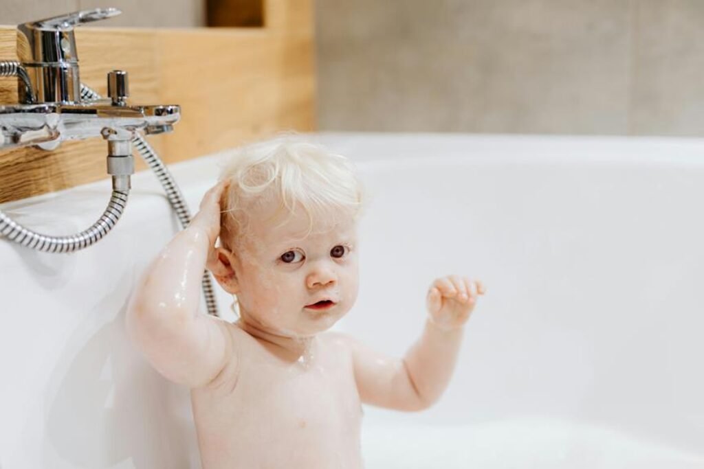 How to Make Bathing Your Baby Enjoyable for Both of You